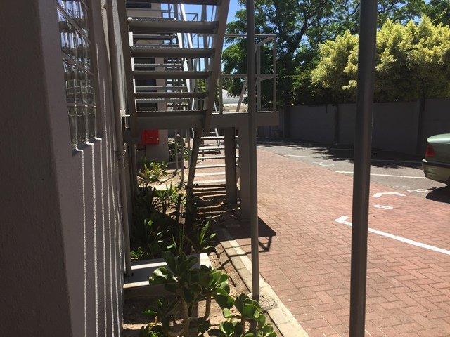 1 Bedroom Property for Sale in Kenilworth Western Cape